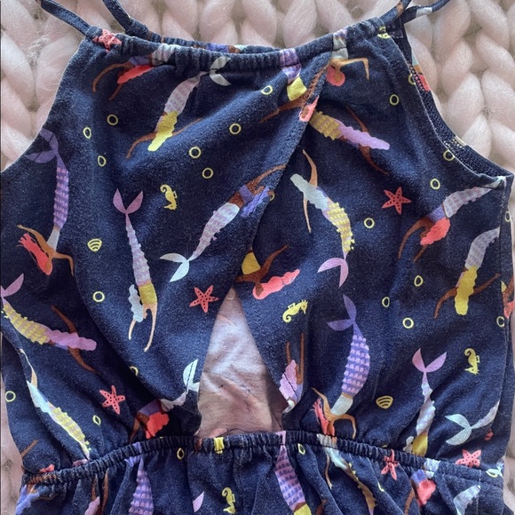 Little Girls Rompers. - Picture 4 of 4